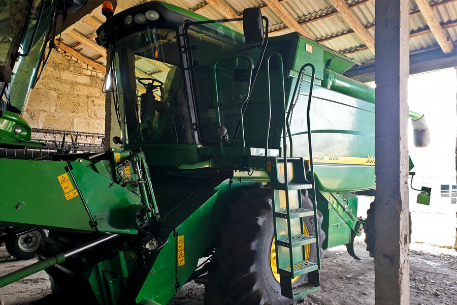 комбайн John Deere 9640i б/у комбайн John Deere 9640i б/у